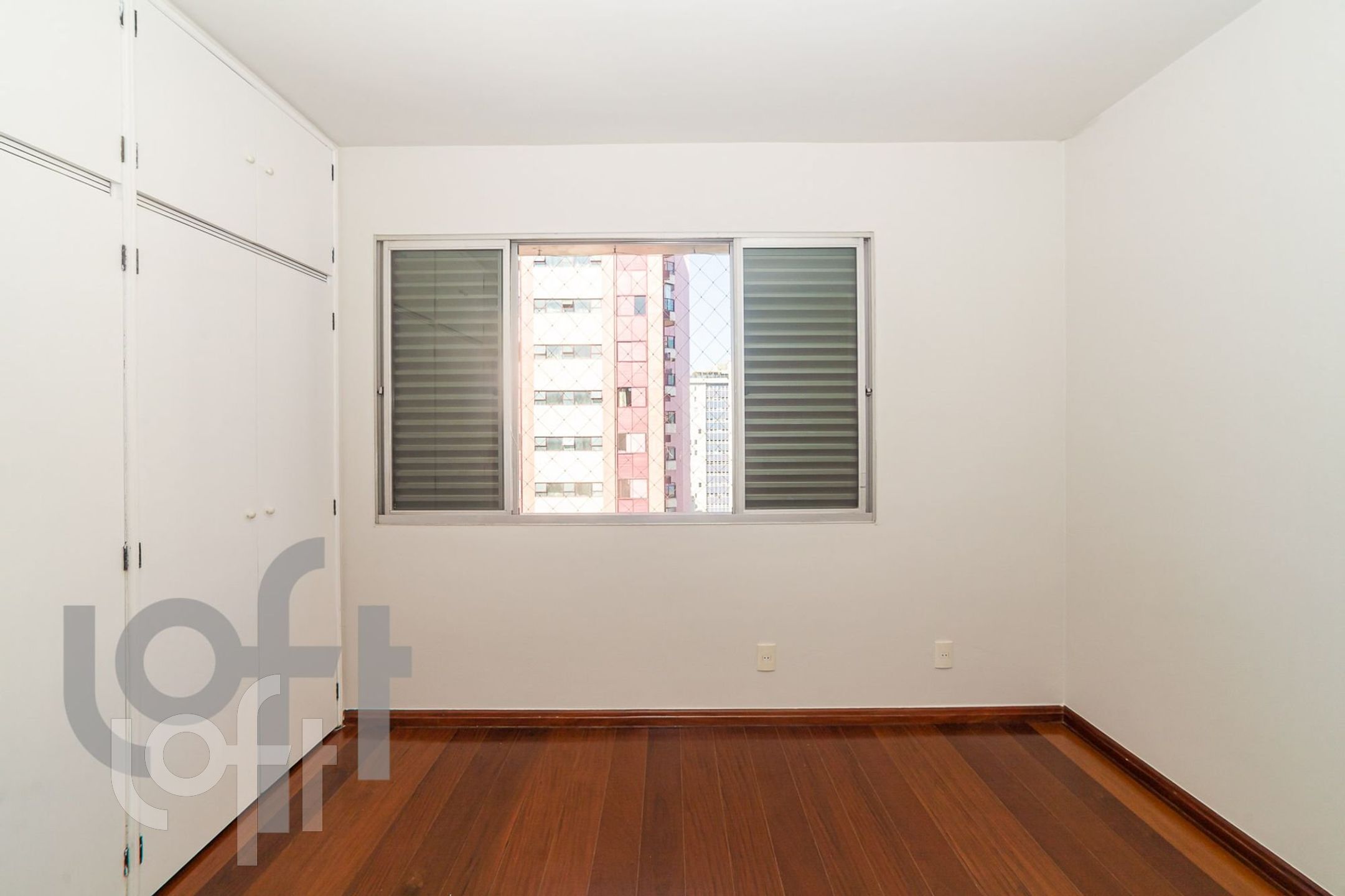 Apartamento à venda com 4 quartos, 340m² - Foto 7