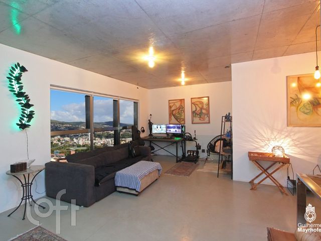 Apartamento com 68m², 2 dormitórios, 2 vagas, Petrópolis em Porto Alegre