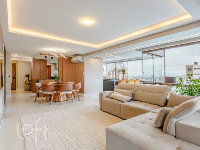 Apartamento com 151m², 3 dormitórios, 2 suítes, 2 vagas, Rio Branco em Porto Alegre