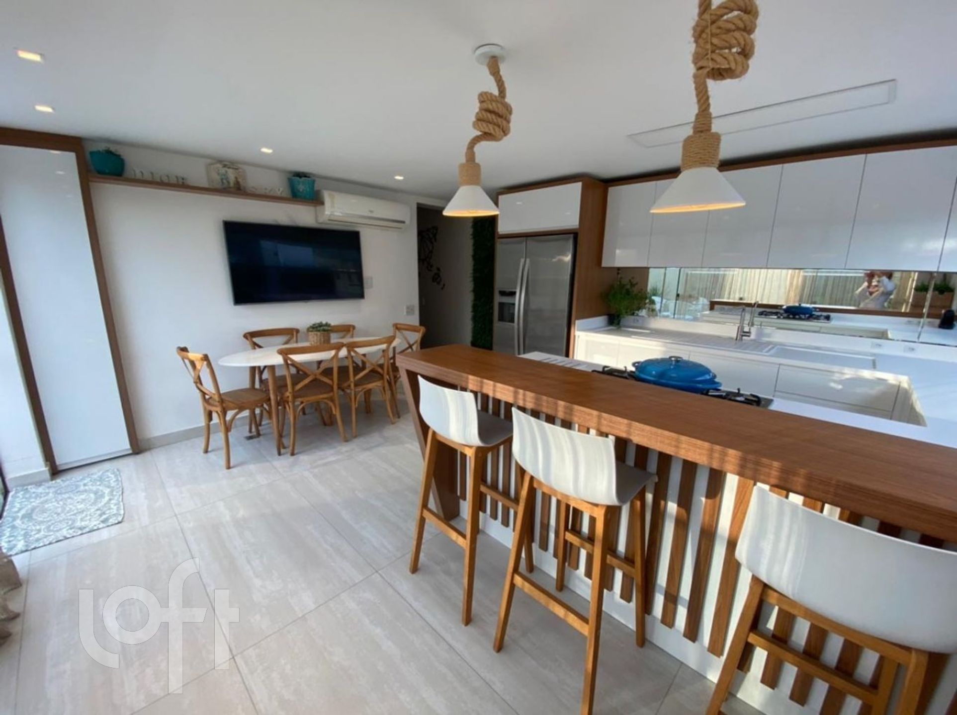 Apartamentos com 135m², 1 quarto, 1 suíte, 2 garagens, no bairro Praia Brava em Itajaí