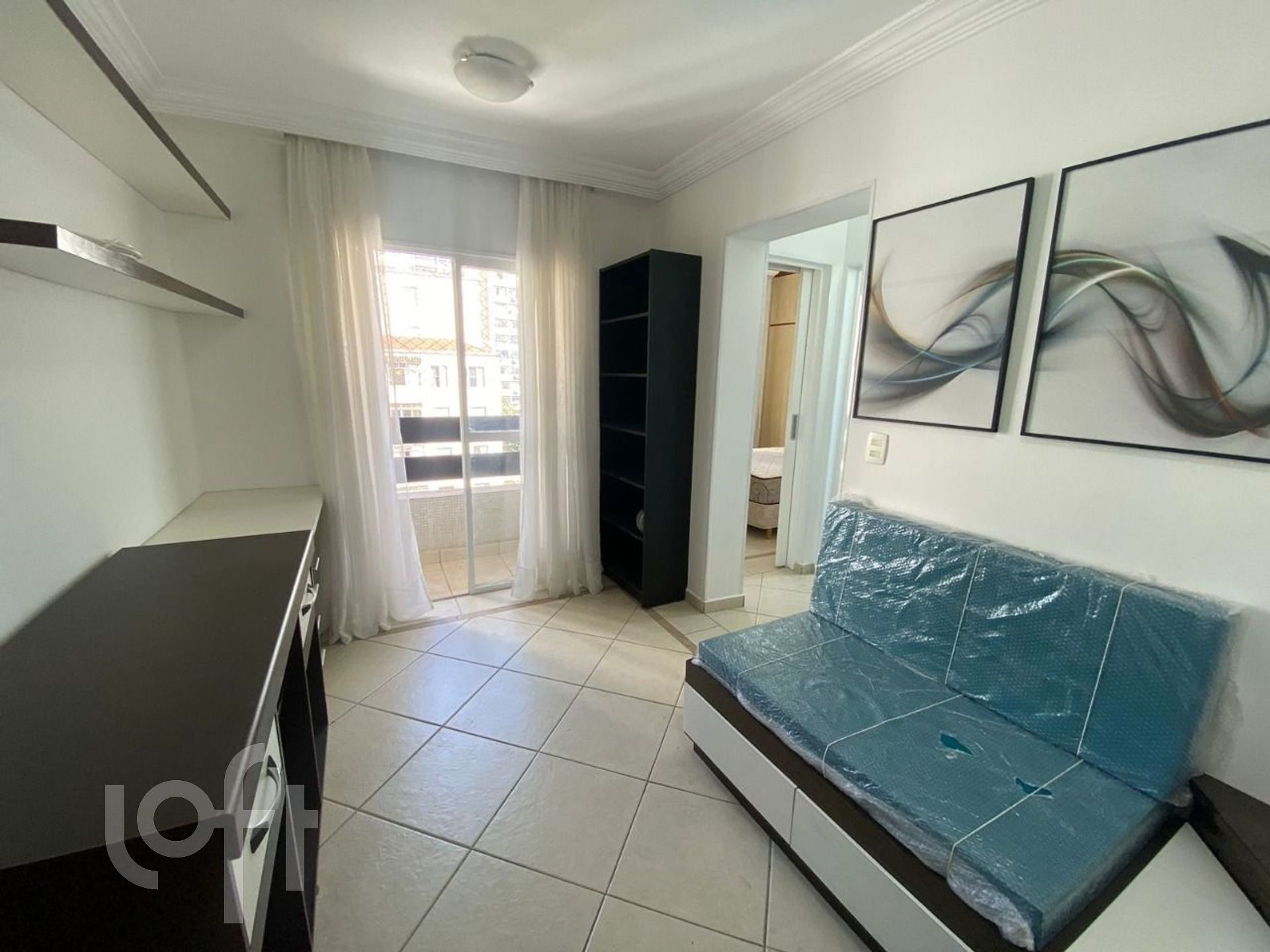 Apartamento à venda com 1 quarto, 33m² - Foto 1