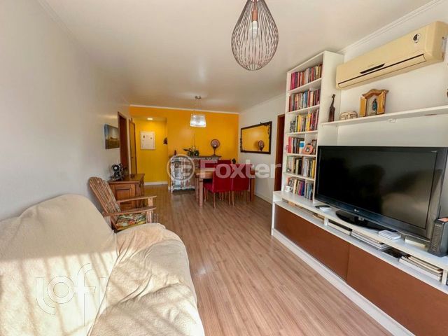 Apartamento com 102m², 3 dormitórios, 1 suíte, 1 vaga, Rio Branco em Porto Alegre