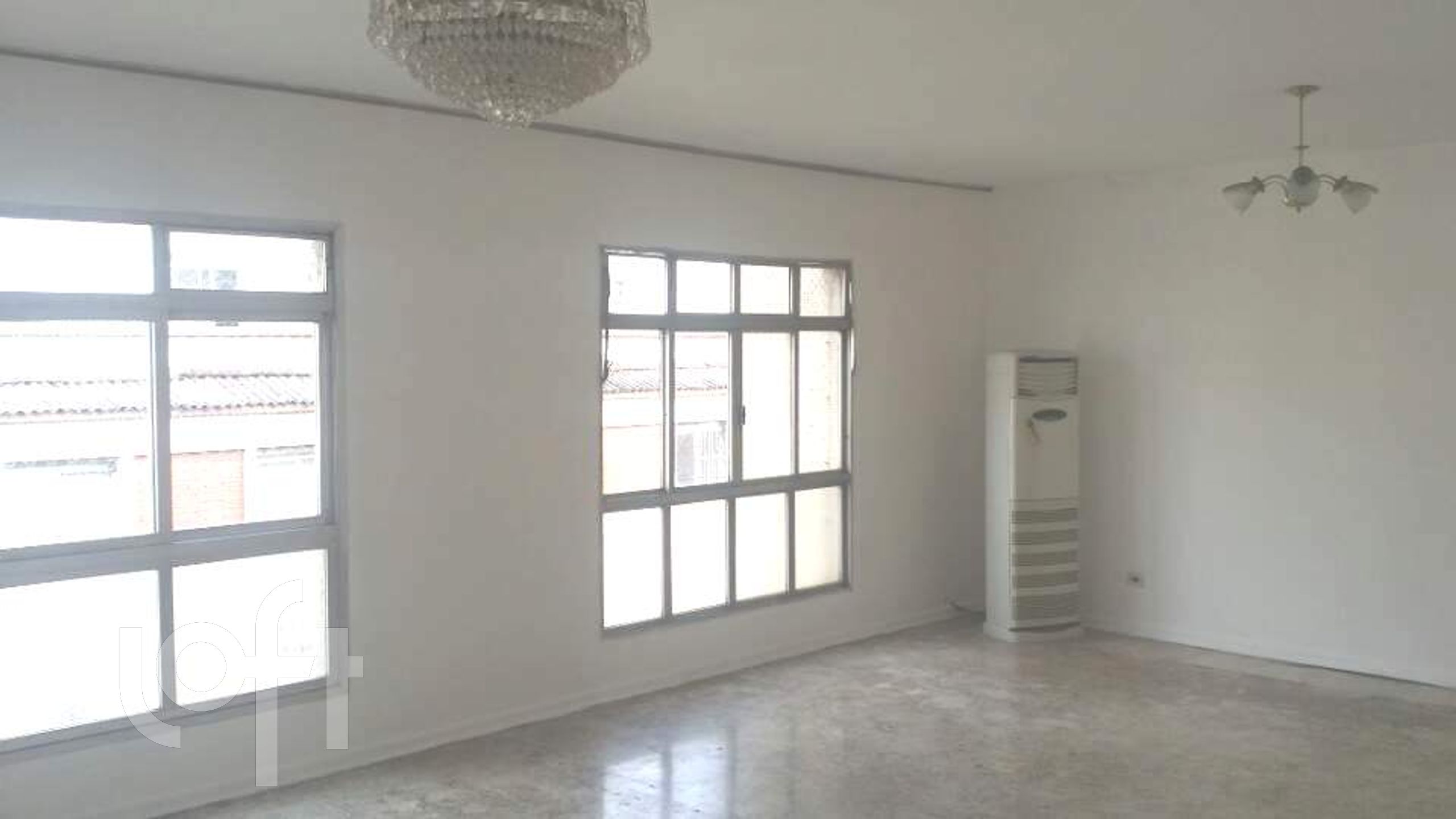 Apartamento à venda com 3 quartos, 197m² - Foto 2