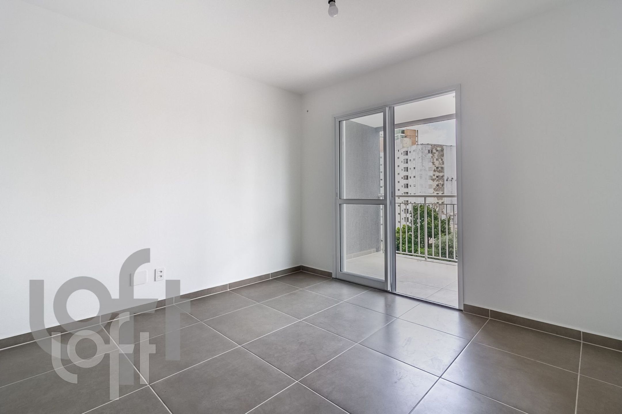 Apartamento à venda com 1 quarto, 31m² - Foto 2