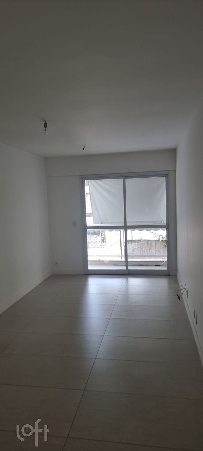 Apartamento à venda com 3 quartos, 101m² - Foto 1