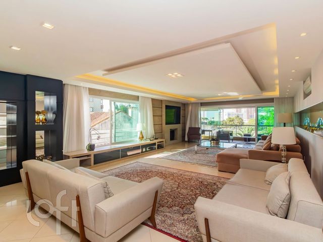 Apartamento com 271m², 3 dormitórios, 3 suítes, 3 vagas, Três Figueiras em Porto Alegre