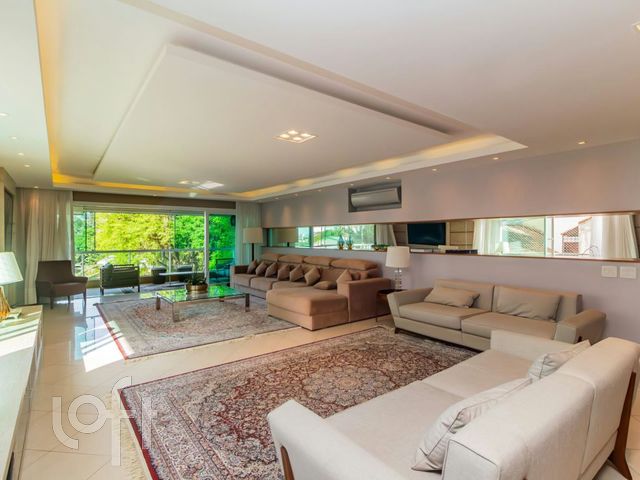 Apartamento com 271m², 3 dormitórios, 3 suítes, 3 vagas, Três Figueiras em Porto Alegre