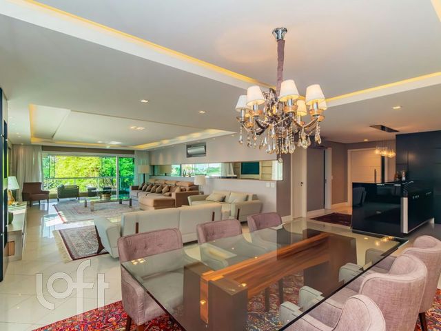 Apartamento com 271m², 3 dormitórios, 3 suítes, 3 vagas, Três Figueiras em Porto Alegre