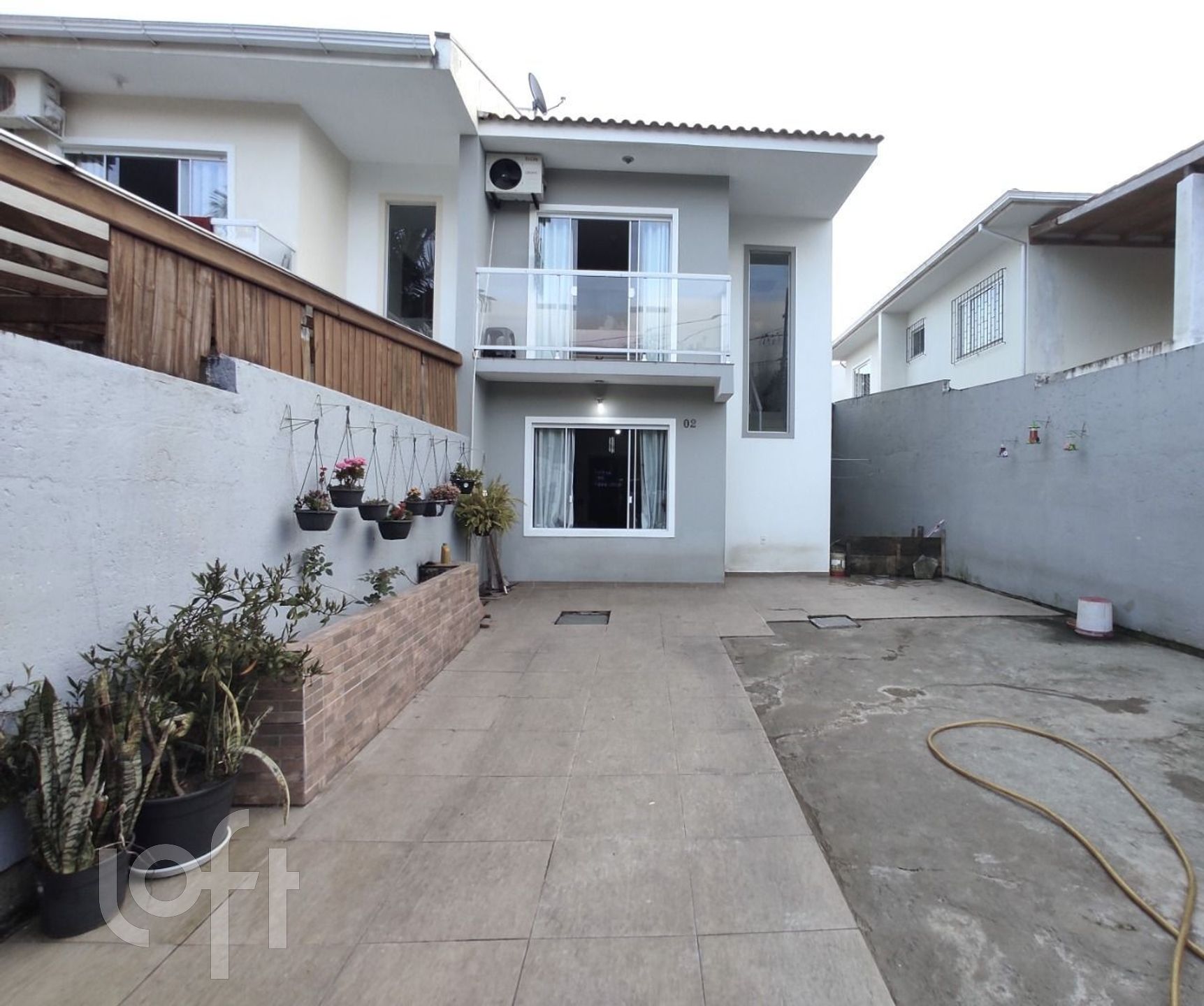 Casa à venda em Demais setores com 70 m², 2 quartos, 2 vagas
