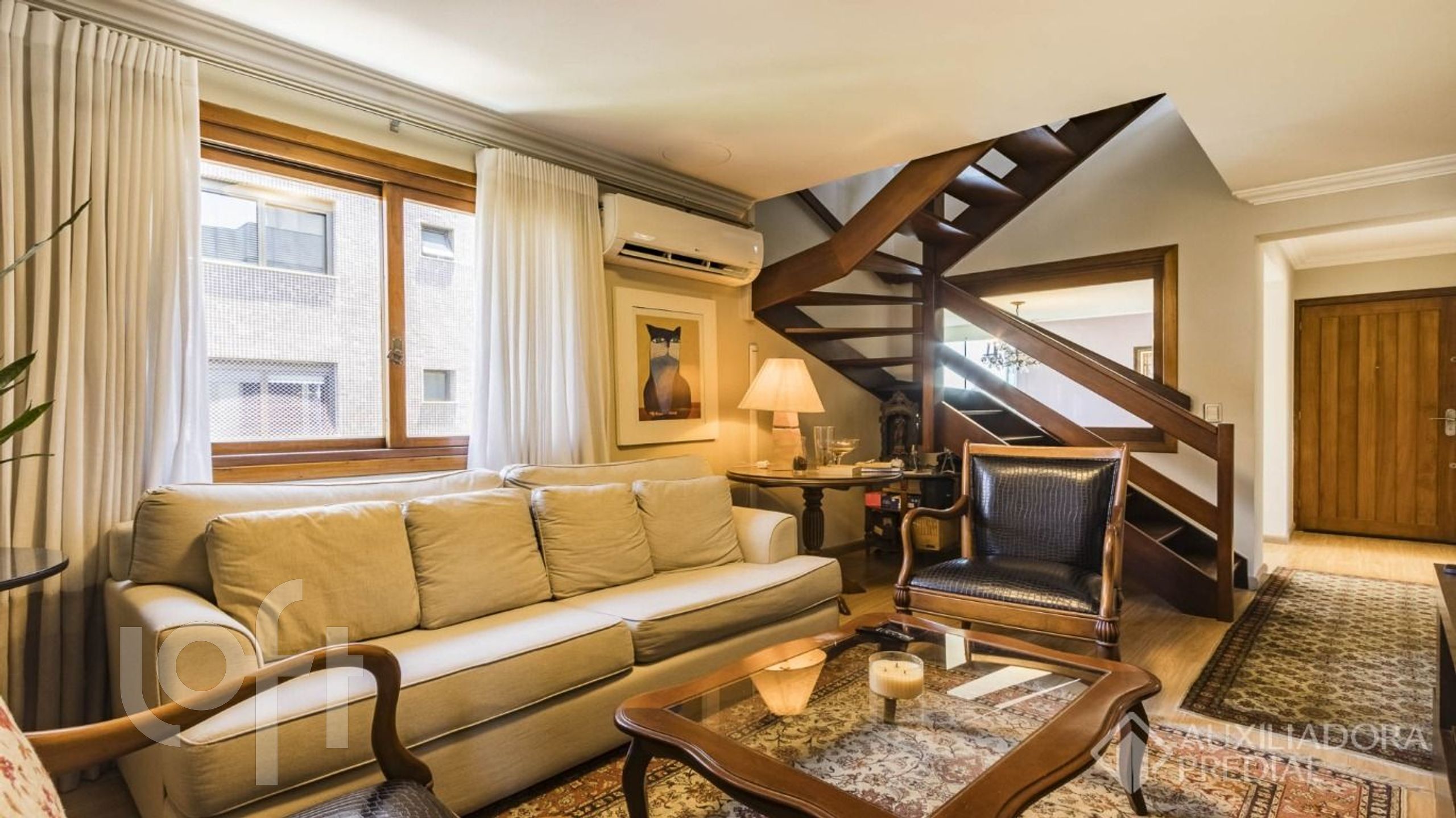 Apartamento com 217m², 3 dormitórios, 1 suíte, 2 vagas, Petrópolis em Porto Alegre