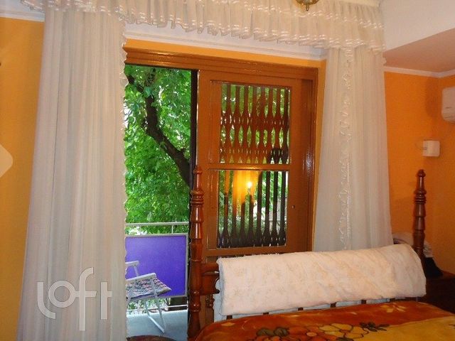 Apartamento com 76m², 2 dormitórios, 1 vaga, Cidade Baixa em Porto Alegre