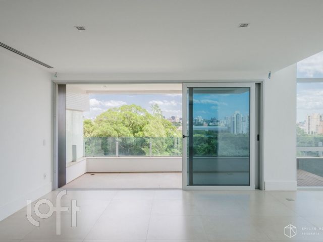 Apartamento com 227m², 3 dormitórios, 3 suítes, 3 vagas, Jardim Europa em Porto Alegre