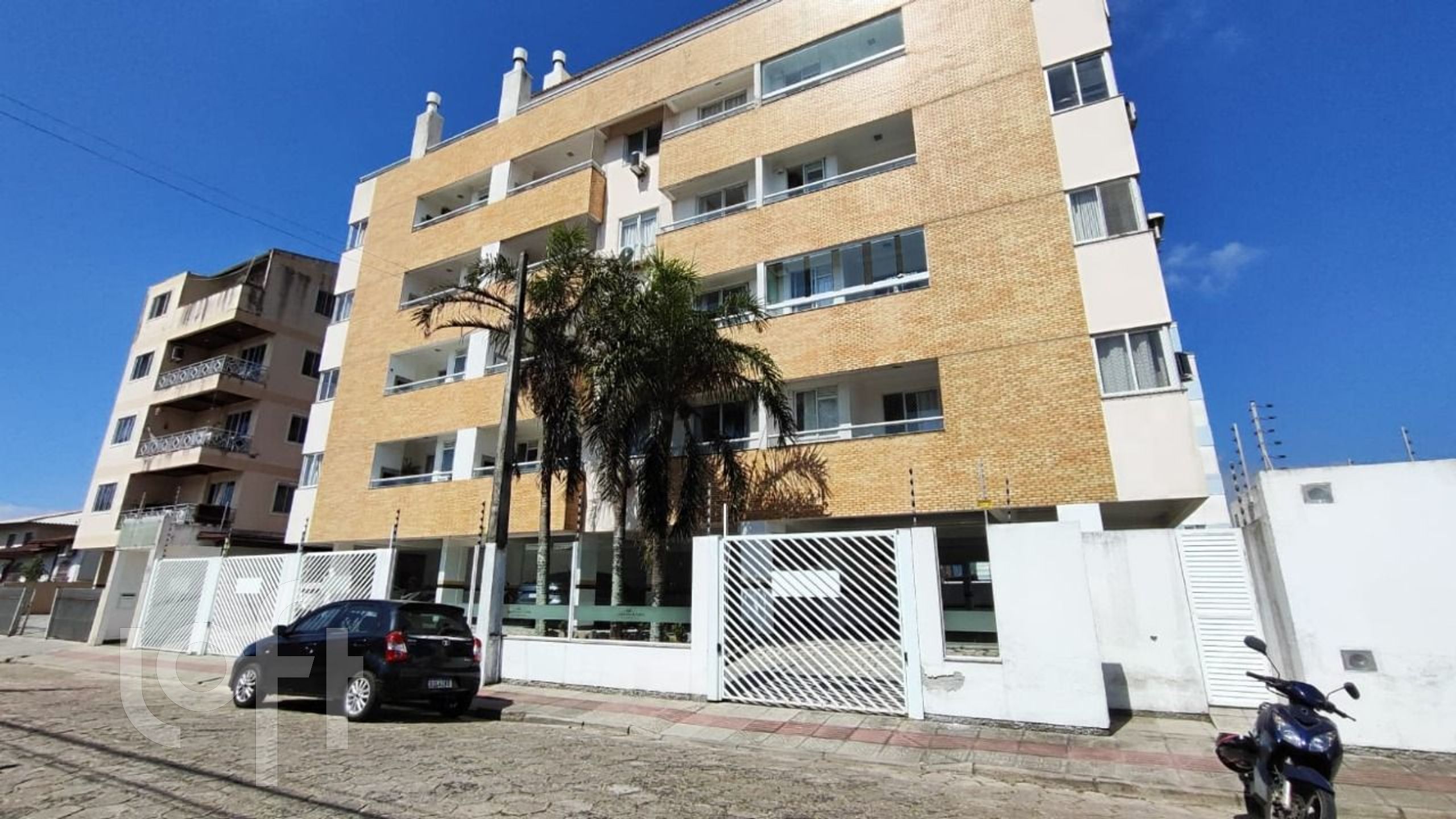 Apartamento à venda em Centro com 53 m², 2 quartos, 1 vaga