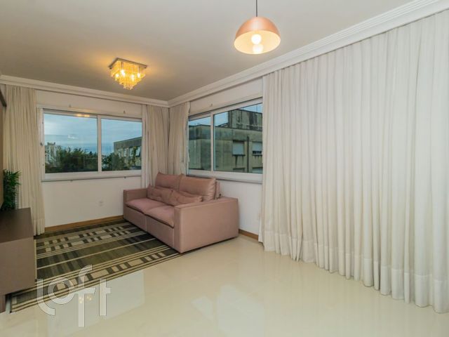 Apartamento com 70m², 2 dormitórios, 1 suíte, 2 vagas, Cristo Redentor em Porto Alegre