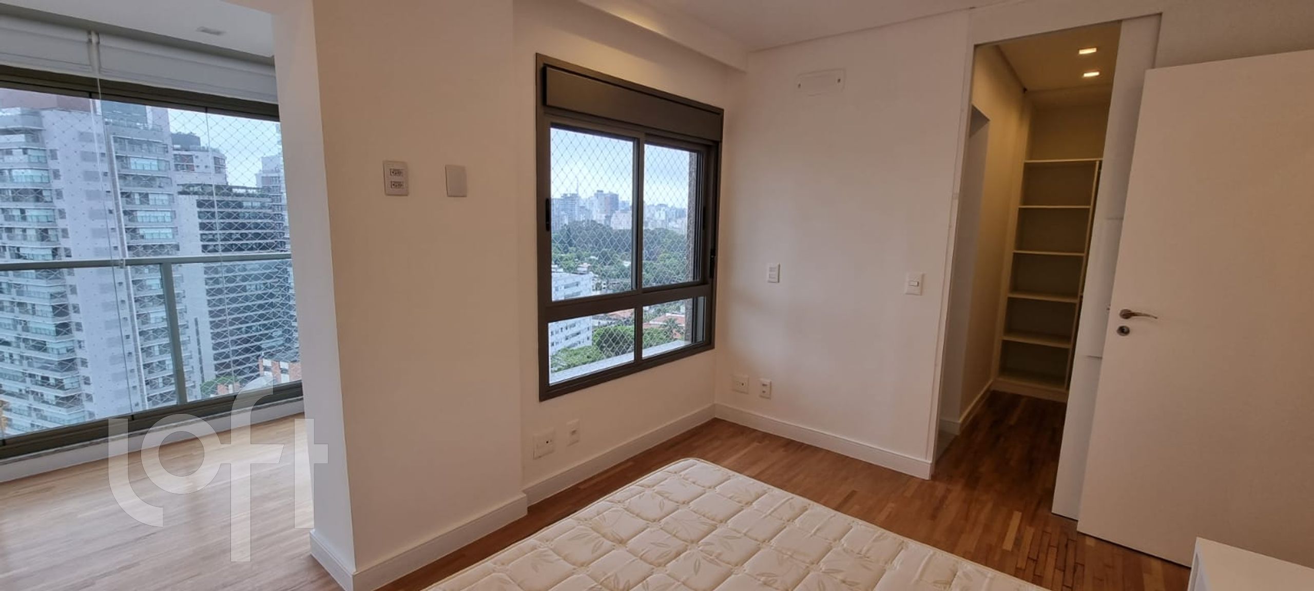 Apartamento à venda com 3 quartos, 180m² - Foto 17