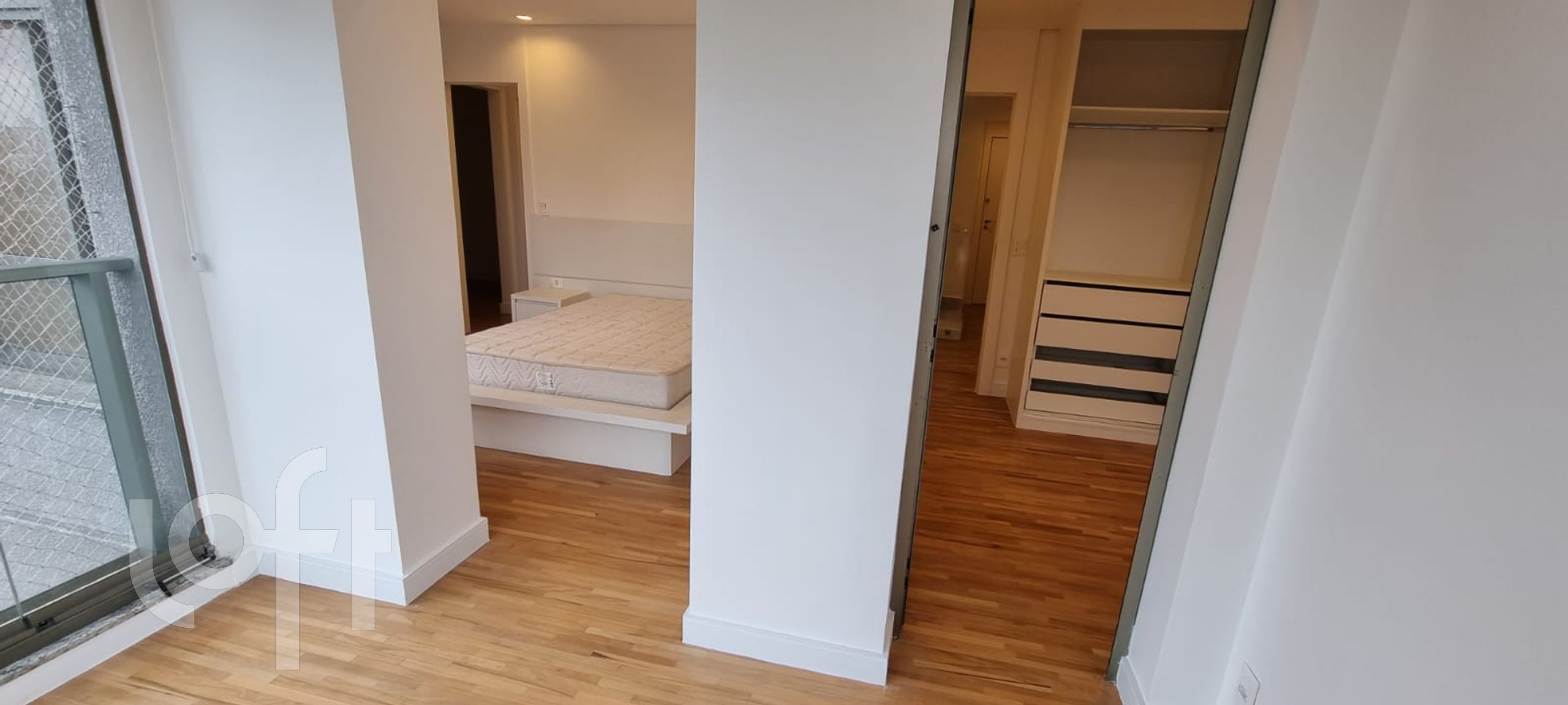 Apartamento à venda com 3 quartos, 180m² - Foto 13