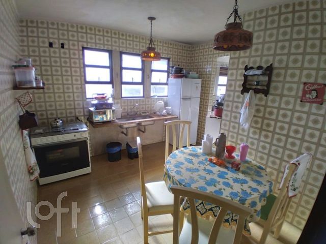Apartamento com 143m², 3 dormitórios, 1 suíte, 2 vagas, Santana em Porto Alegre