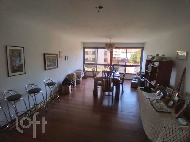 Apartamento com 143m², 3 dormitórios, 1 suíte, 2 vagas, Santana em Porto Alegre