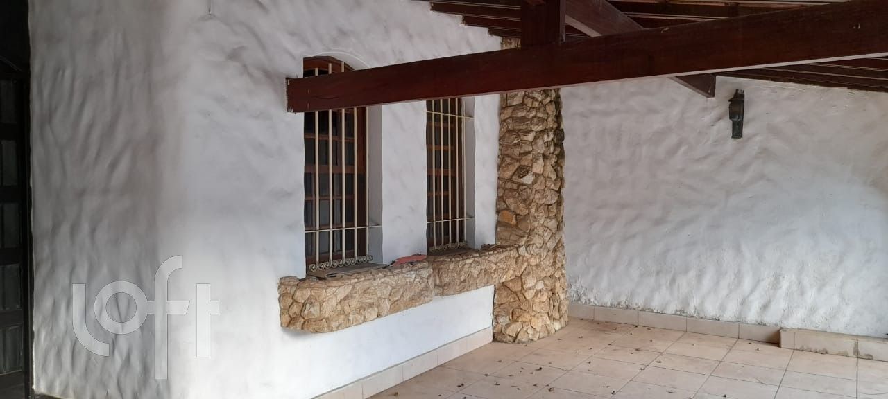 Casa à venda com 3 quartos, 250m² - Foto 2