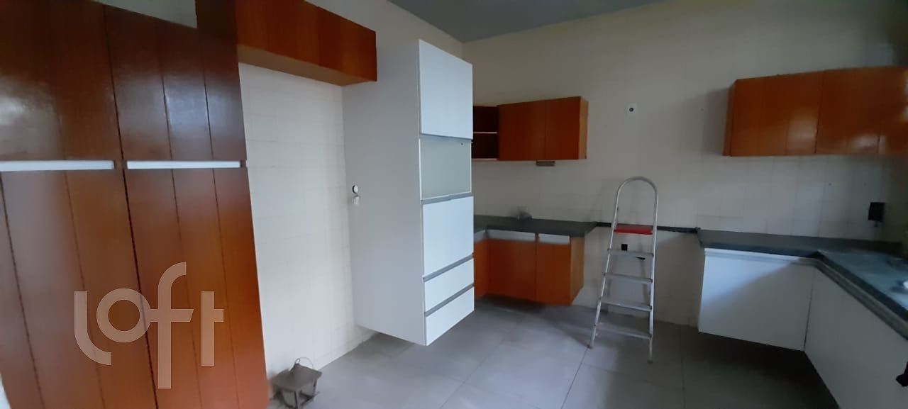 Casa à venda com 3 quartos, 250m² - Foto 13