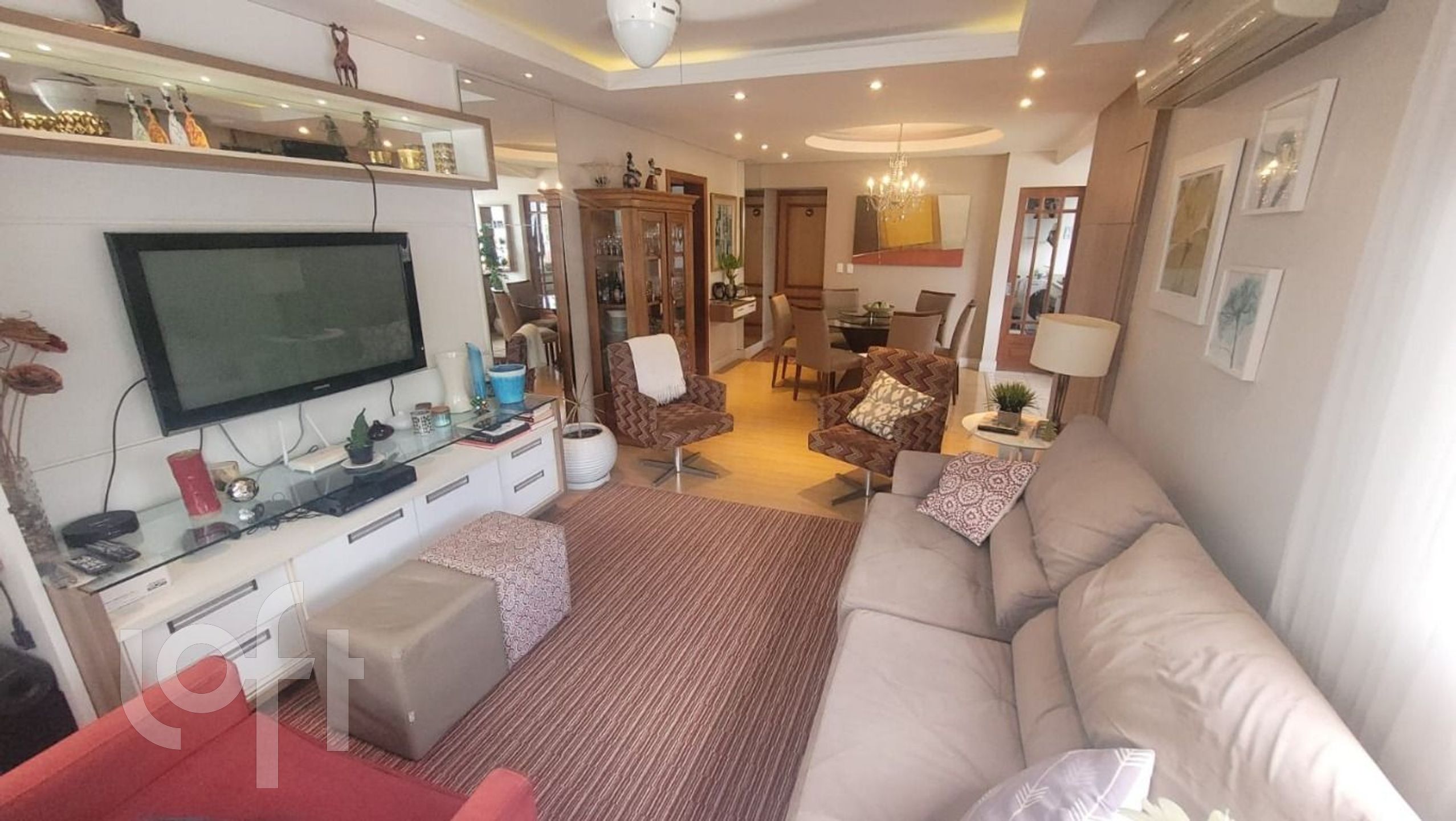 Apartamento com 101m², 3 dormitórios, 1 suíte, 2 vagas, São João em Porto Alegre