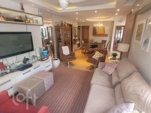 Apartamento com 101m², 3 dormitórios, 1 suíte, 2 vagas, São João em Porto Alegre