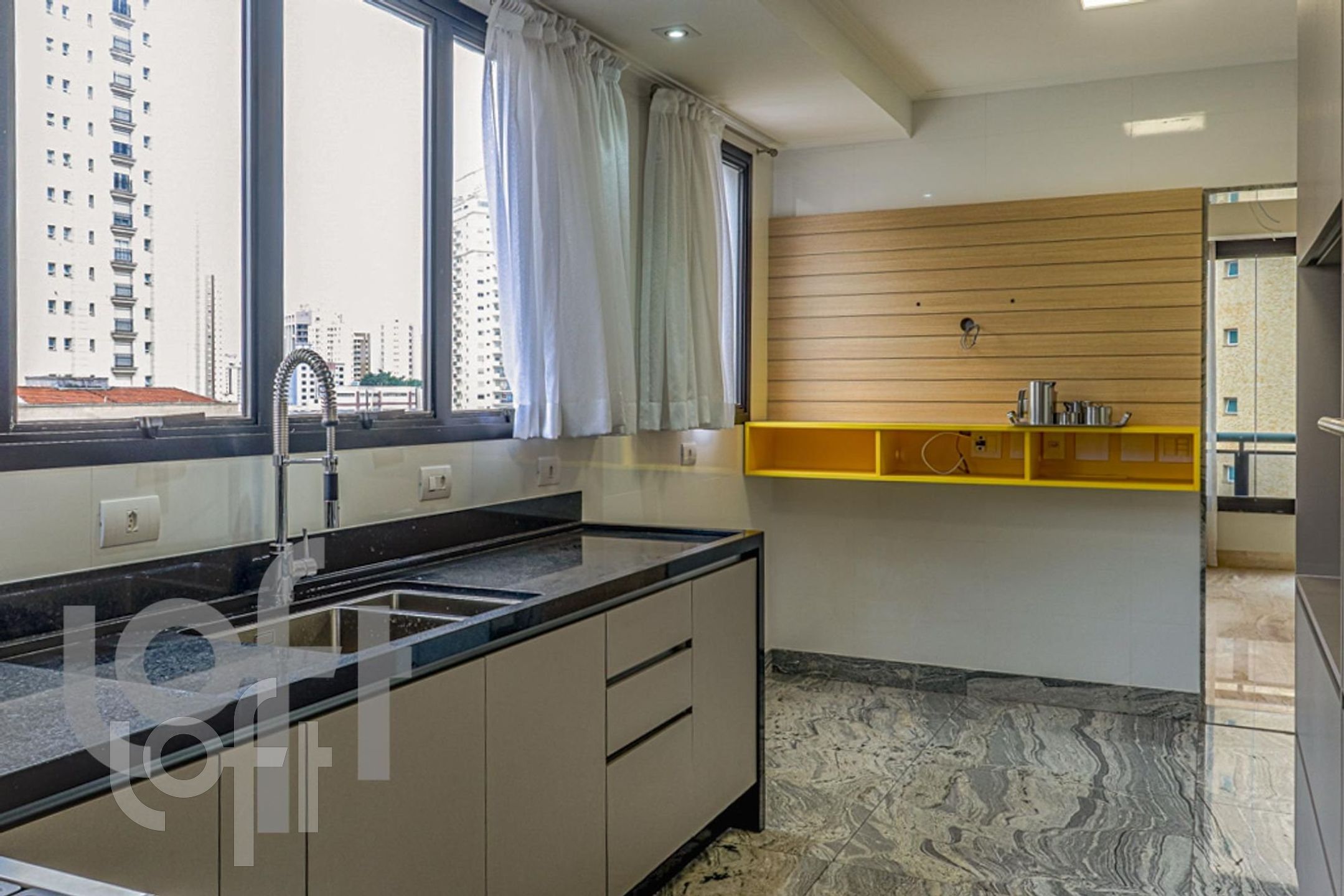 Apartamento à venda com 4 quartos, 220m² - Foto 16