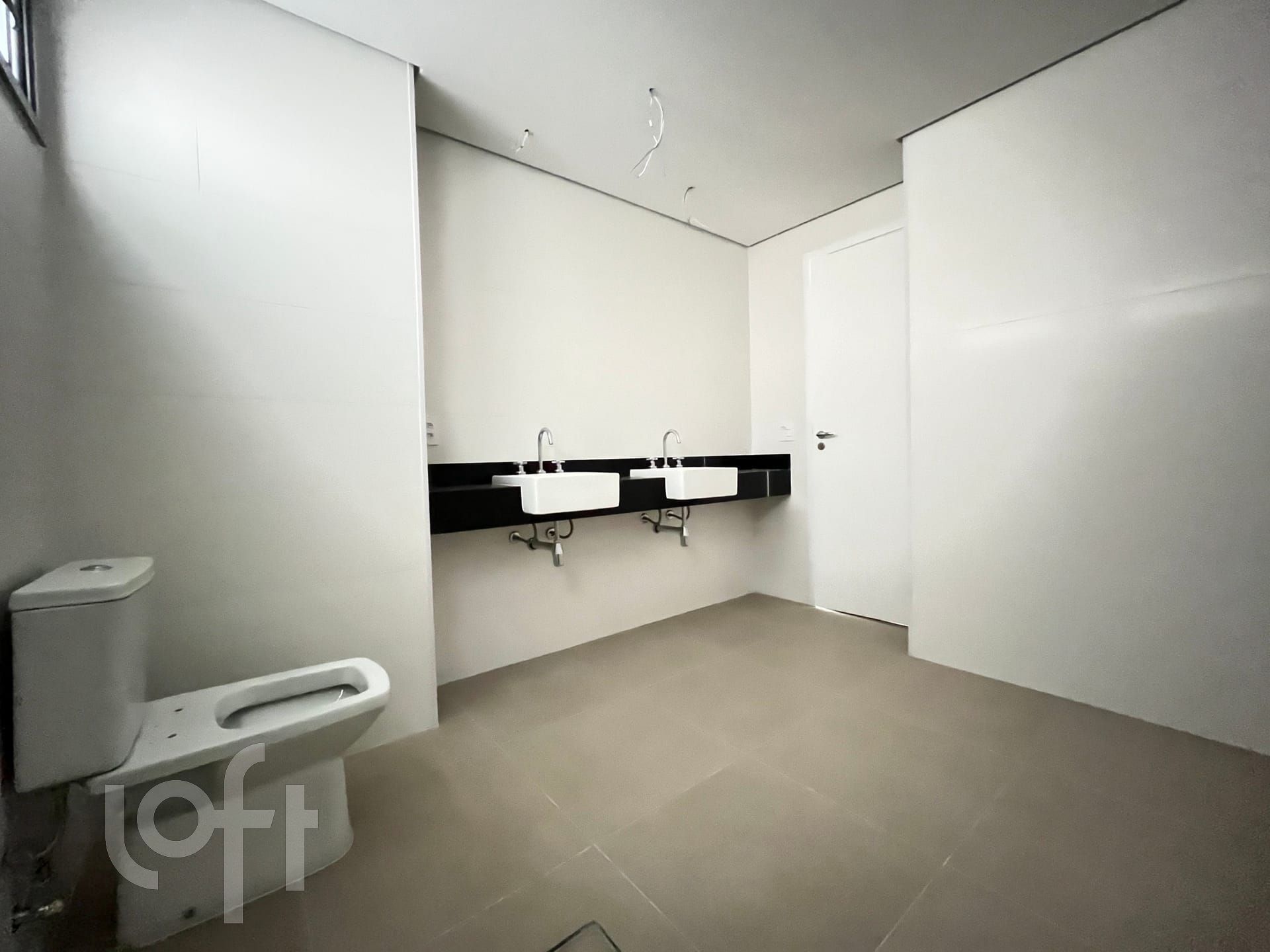 Apartamento à venda com 3 quartos, 184m² - Foto 1