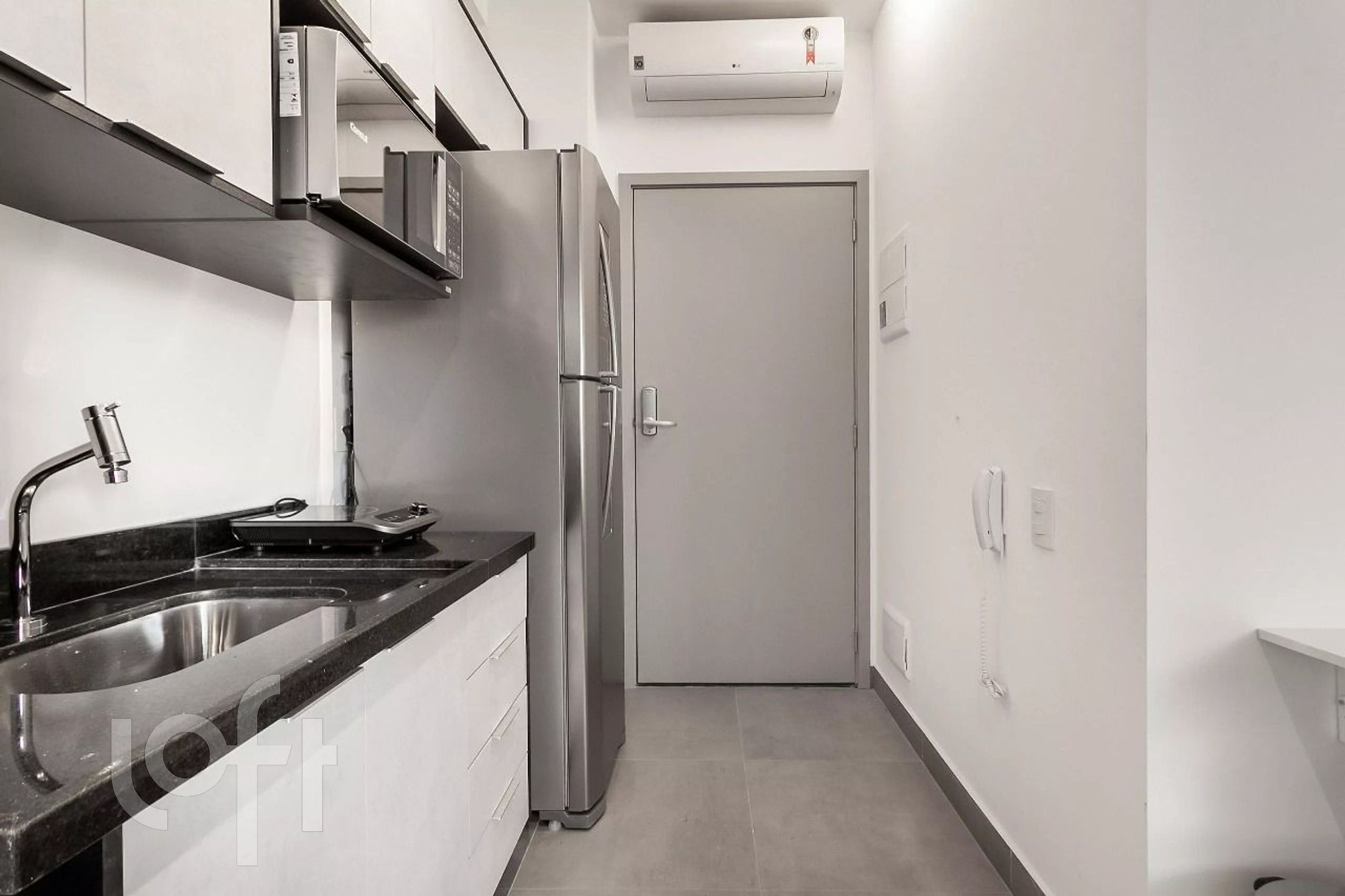 Apartamento à venda com 1 quarto, 28m² - Foto 11