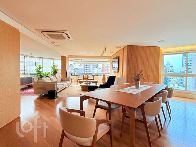 Apartamento com 208m², 3 dormitórios, 1 suíte, 2 vagas, Bela Vista em Porto Alegre