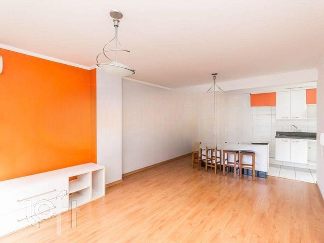 Apartamento com 67m², 2 dormitórios, 1 vaga, São João em Porto Alegre