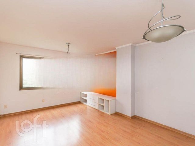 Apartamento com 67m², 2 dormitórios, 1 vaga, São João em Porto Alegre