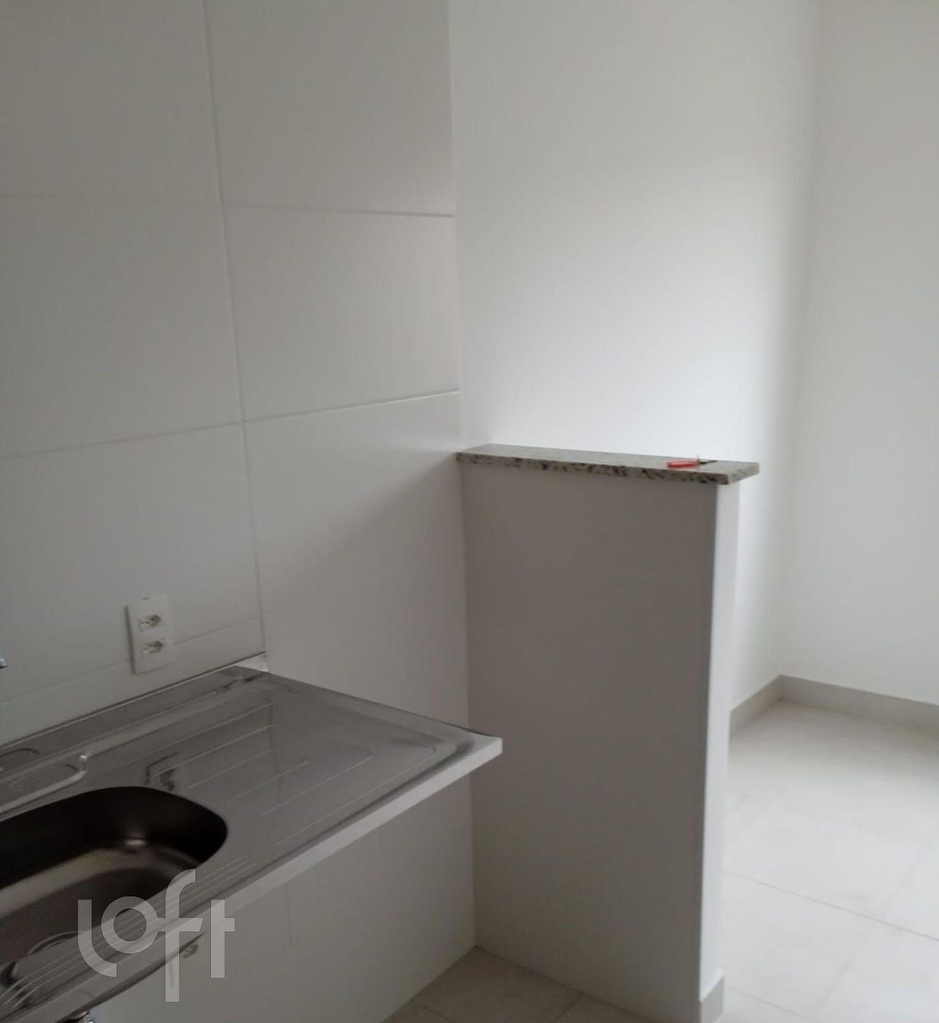 Apartamento à venda com 2 quartos, 33m² - Foto 2