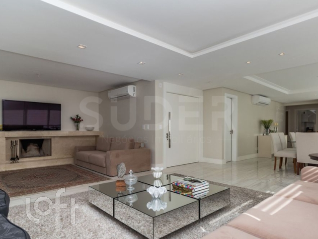 Apartamento com 226m², 4 dormitórios, 4 suítes, 4 vagas, Bela Vista em Porto Alegre