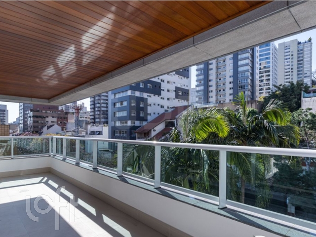 Apartamento com 226m², 4 dormitórios, 4 suítes, 4 vagas, Bela Vista em Porto Alegre