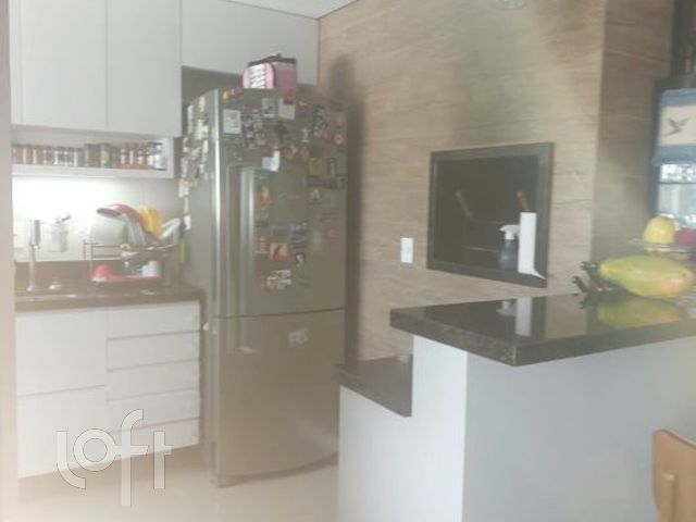 Apartamento com 75m², 2 dormitórios, 1 suíte, 2 vagas, Petrópolis em Porto Alegre