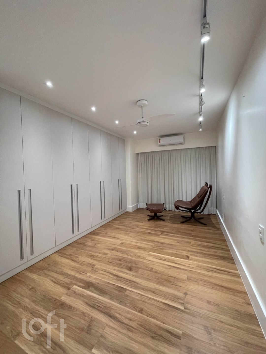 Apartamento à venda com 3 quartos, 145m² - Foto 11