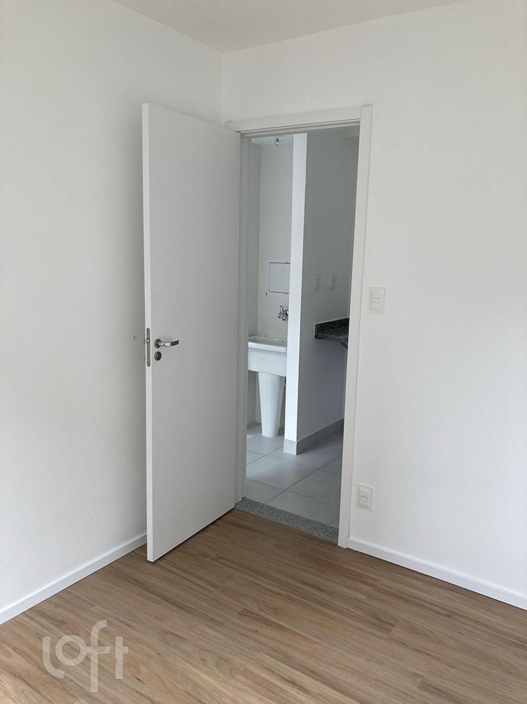 Apartamento à venda com 1 quarto, 36m² - Foto 2