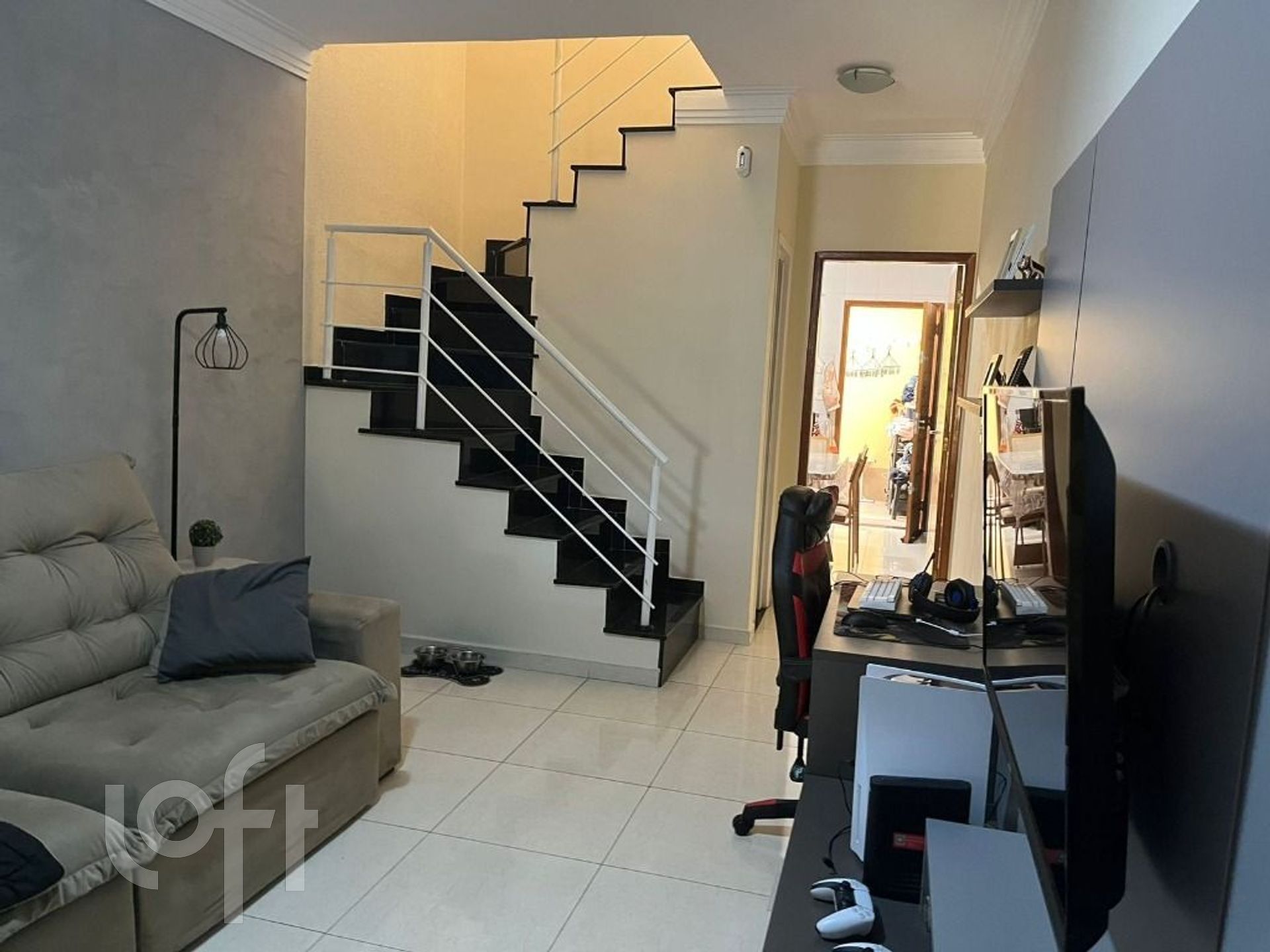 Casa à venda com 2 quartos, 84m² - Foto 1