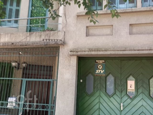 Casa com 145m², 4 dormitórios, 2 vagas, Moinhos de Vento em Porto Alegre