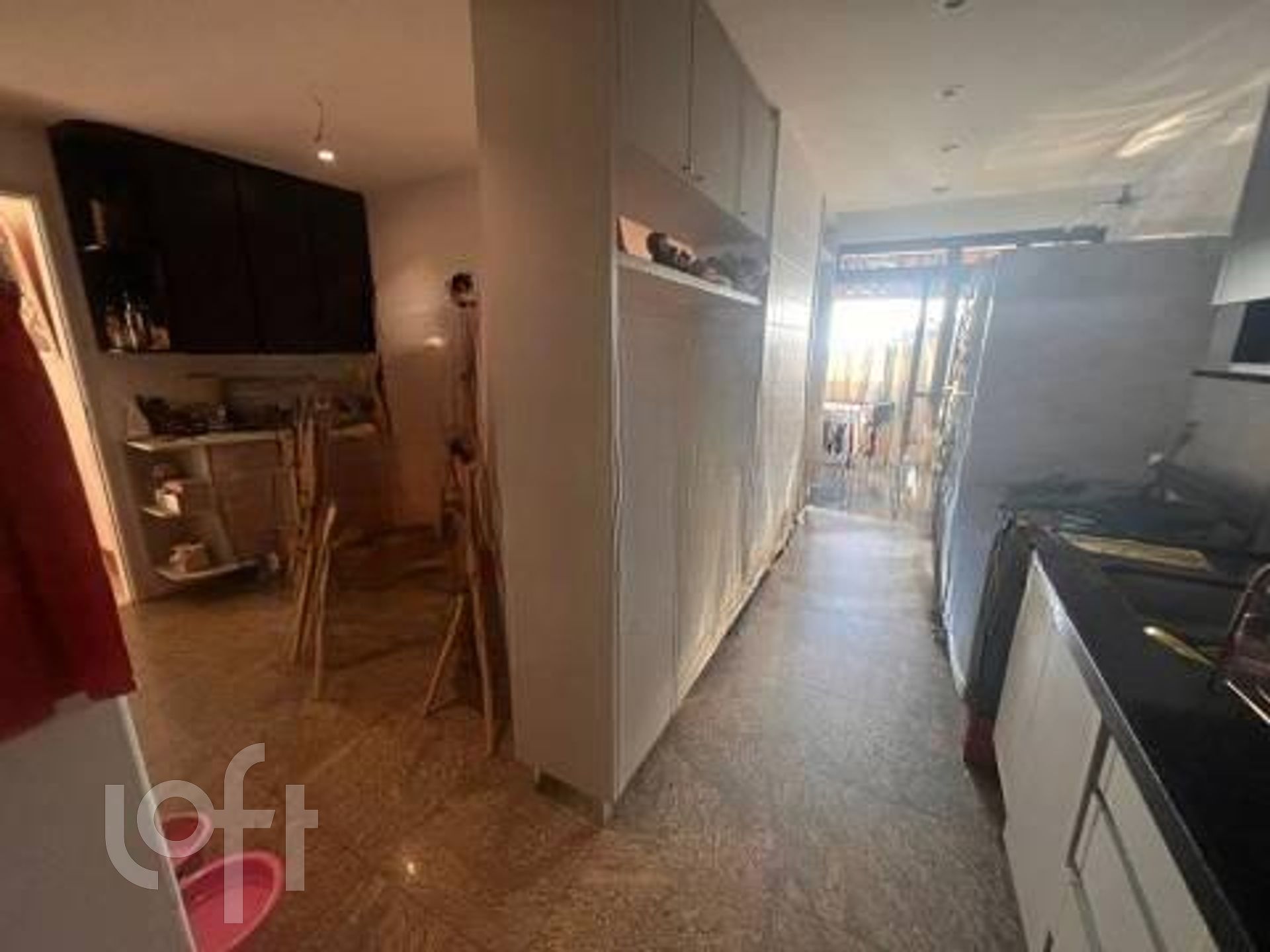 Apartamento à venda com 3 quartos, 210m² - Foto 11