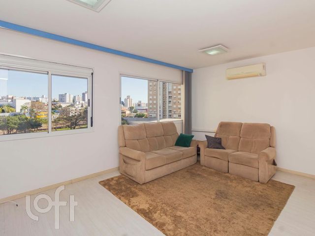 Apartamento com 68m², 2 dormitórios, 1 suíte, 1 vaga, Vila Ipiranga em Porto Alegre