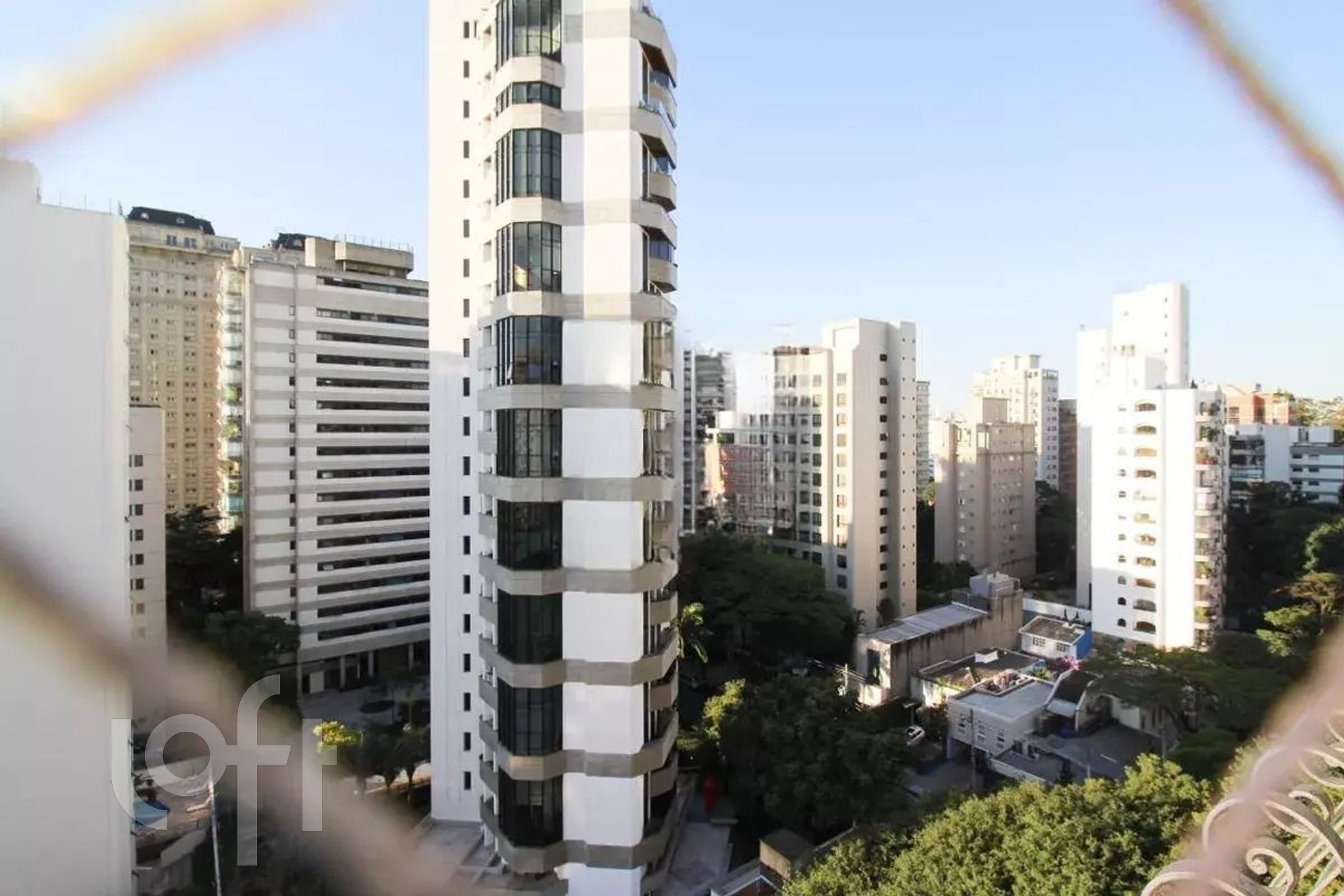 Apartamento à venda com 2 quartos, 130m² - Foto 2