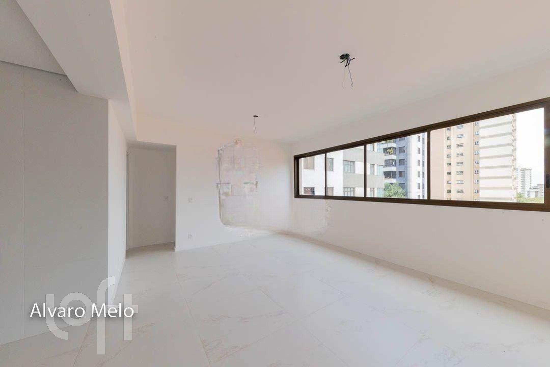 Apartamento à venda com 3 quartos, 77m² - Foto 1