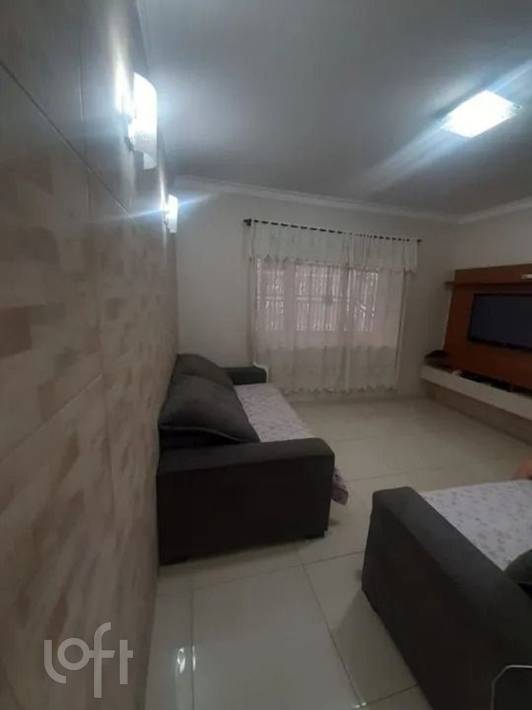 Casa à venda com 3 quartos, 90m² - Foto 1