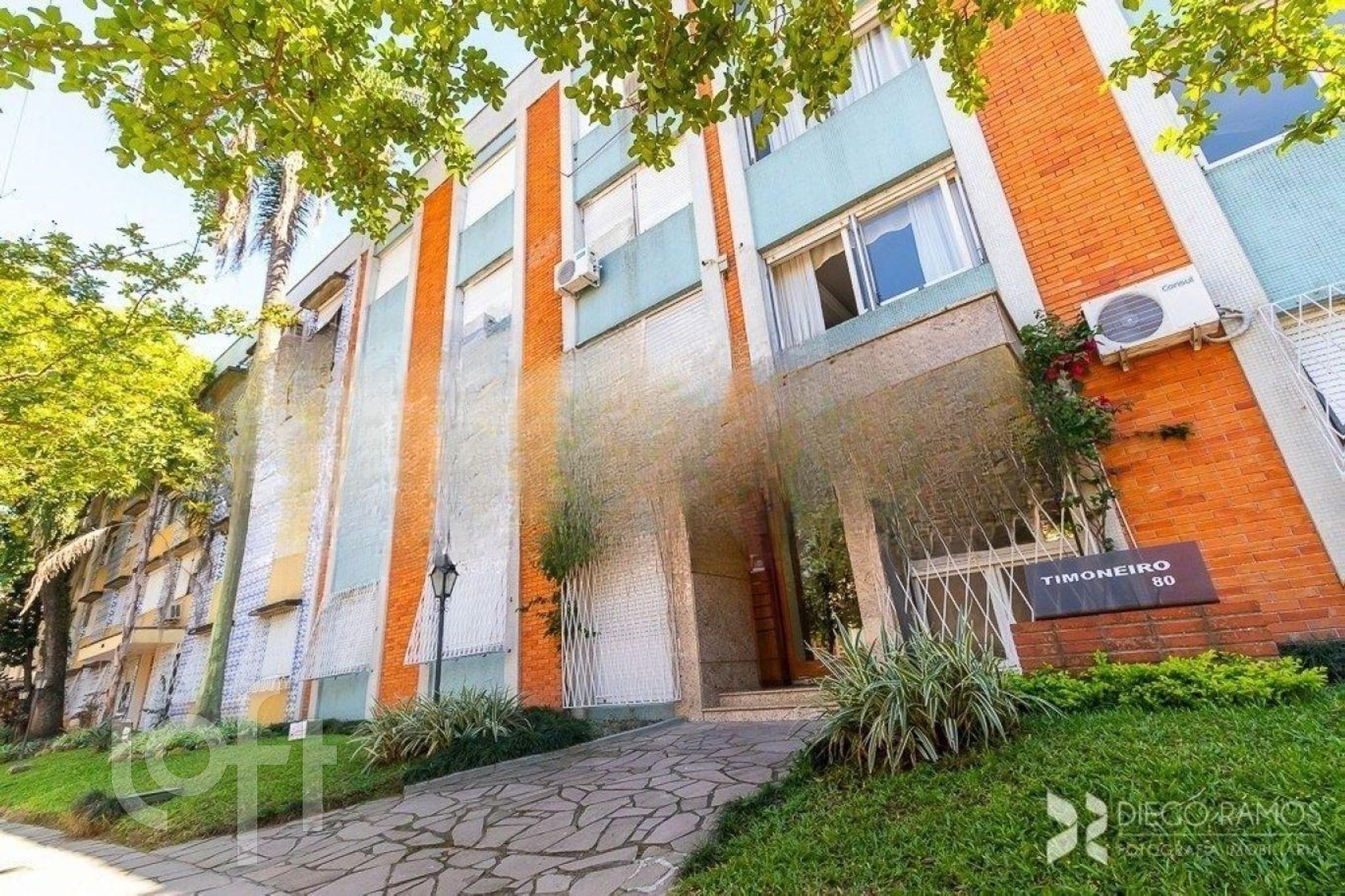 Apartamento com 92m², 3 dormitórios, 1 suíte, 1 vaga, Menino Deus em Porto Alegre