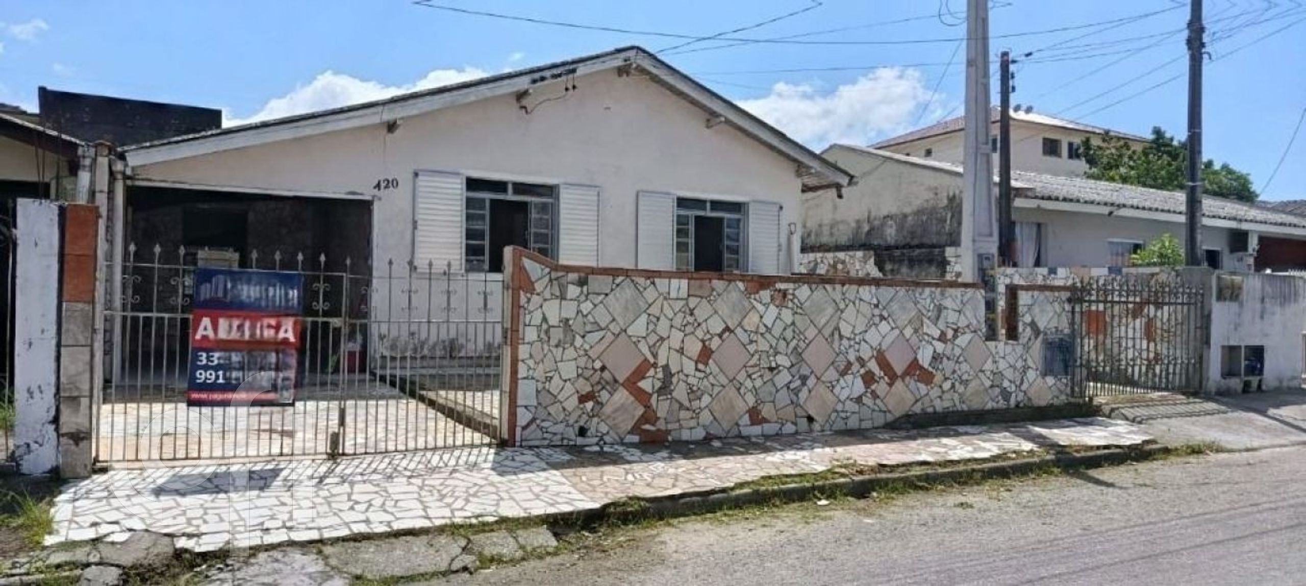 Casa à venda em Caminho Novo com 110 m², 3 quartos