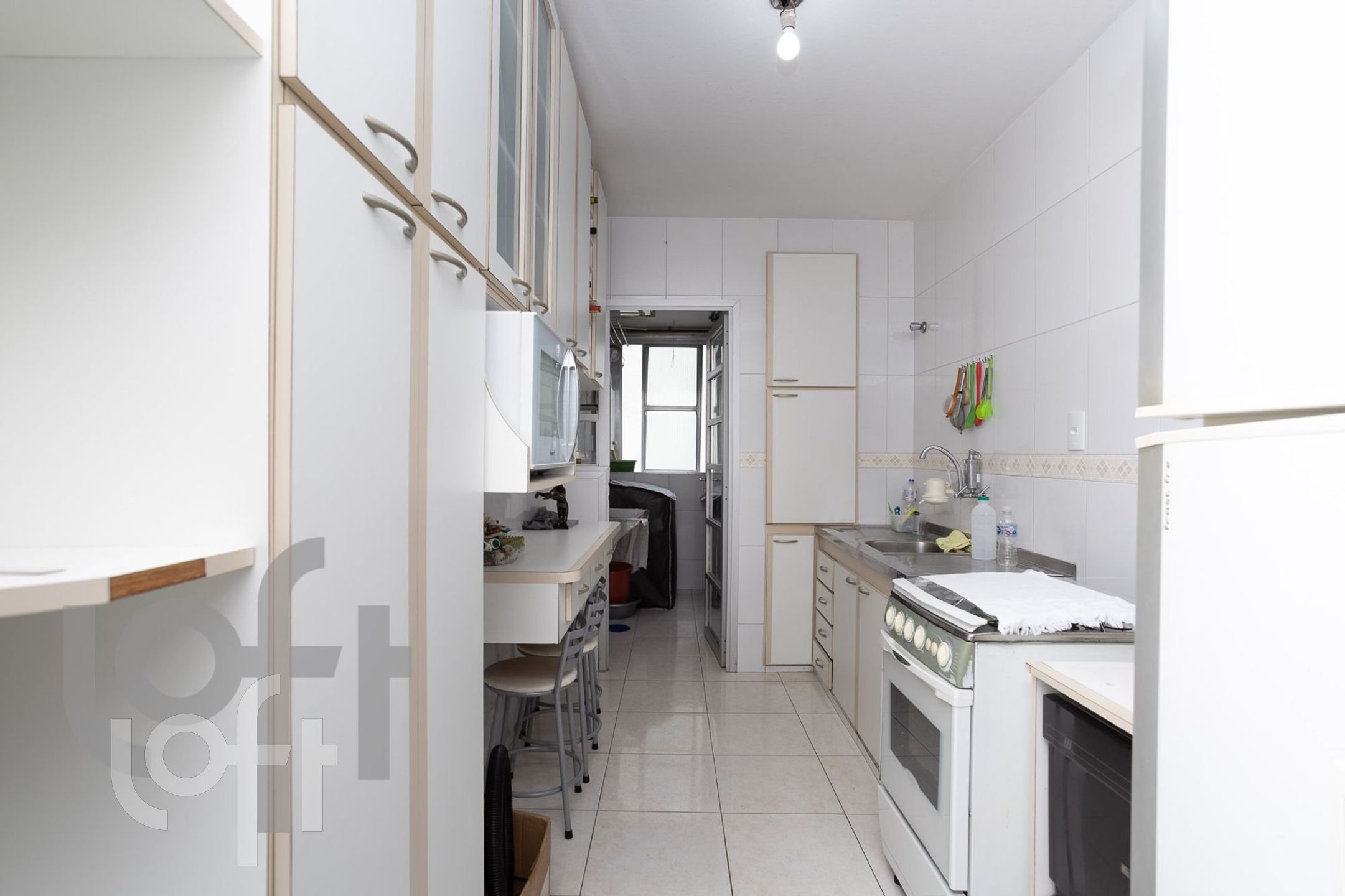 Apartamento à venda com 2 quartos, 78m² - Foto 27