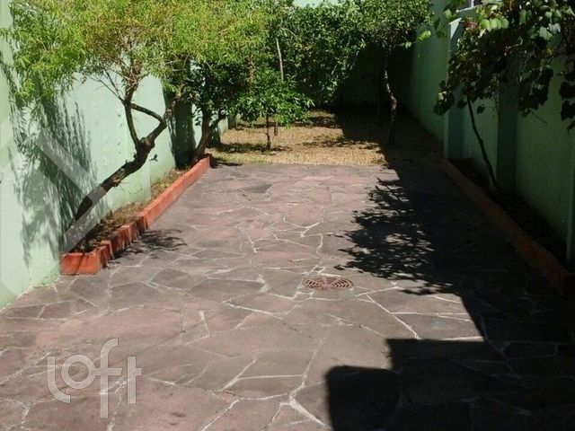 Casa com 136m², 3 dormitórios, 1 suíte, 1 vaga, Santana em Porto Alegre