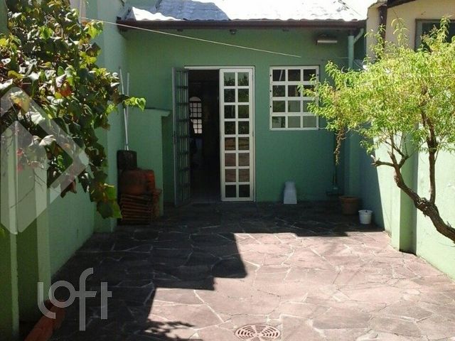 Casa com 136m², 3 dormitórios, 1 suíte, 1 vaga, Santana em Porto Alegre